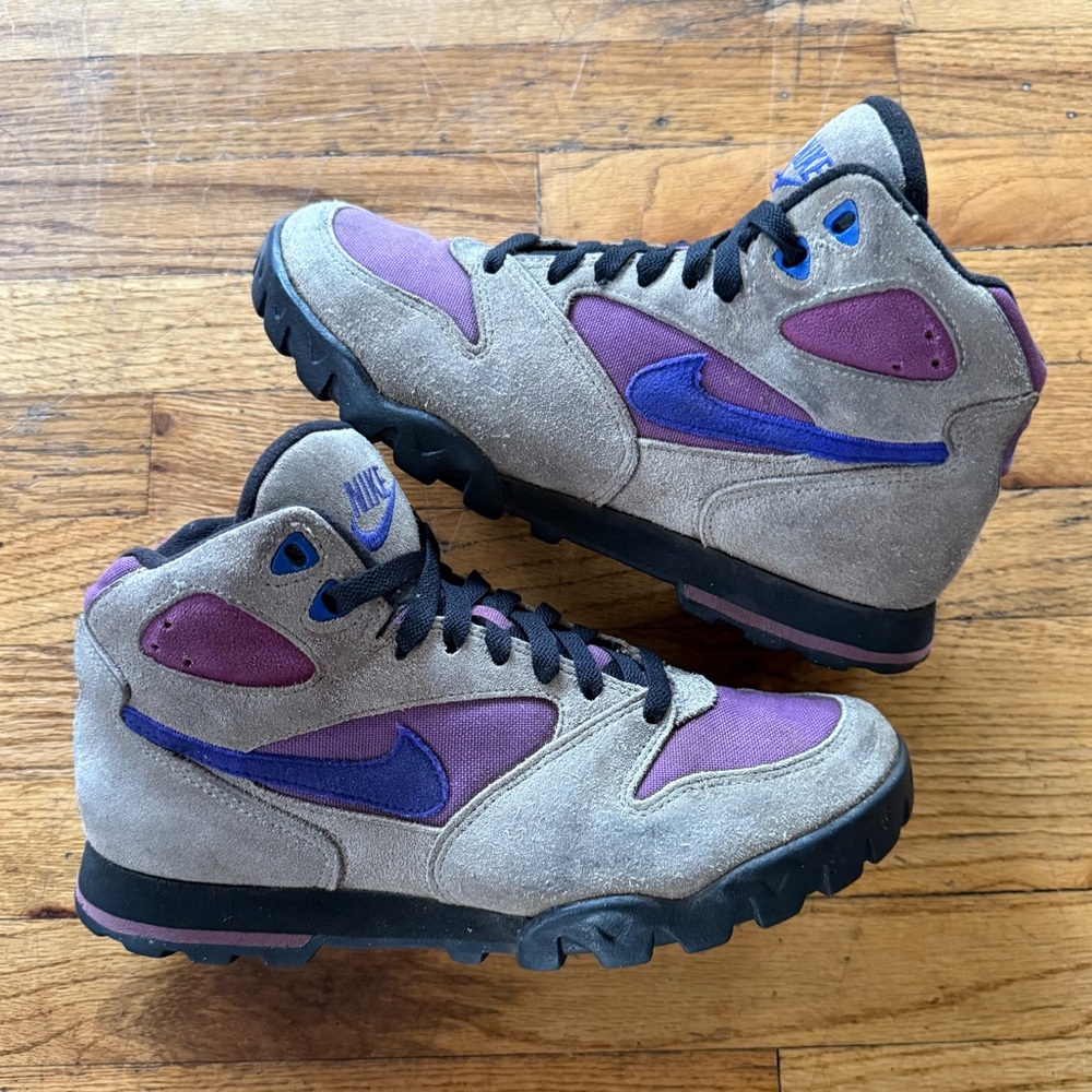 Vintage 90s Nike ACG Women Caldera Hiking Boot